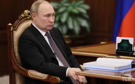 Неміч Путіна приховувати все важче: диктатор боїться з'являтися на публіці