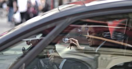 Куриш за кермом — плати штраф: коли за сигарету загрожує покарання