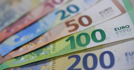 Скільки грошей можна перевозити через кордон 2025 року