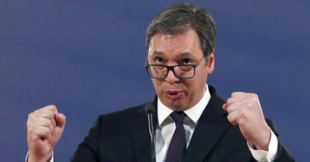 Президент Сербії їде на парад до Путіна і навіть візьме із собою одну із військових частин