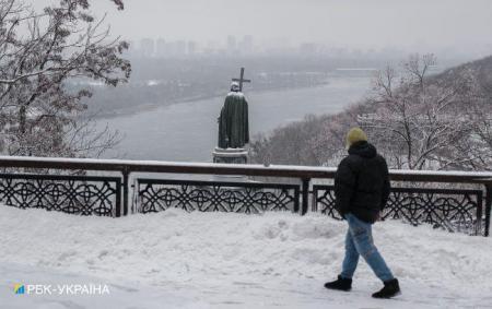 По усій Україні невеликий сніг, на дорогах попереджають про ожеледицю: погода на 11 січня