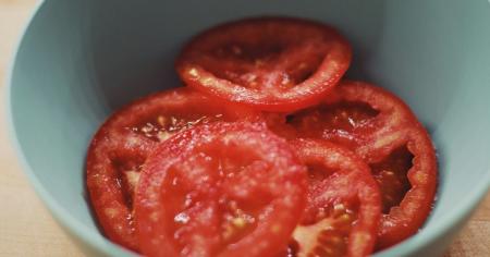 Як правильно заморозити помідори: найкращі варіанти, щоб насолоджуватися свіжими томатами взимку