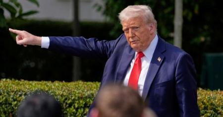 Посадовці з команди Трампа радять йому бути жорсткішим з Путіним, але він їх не слухає: деталі WSJ