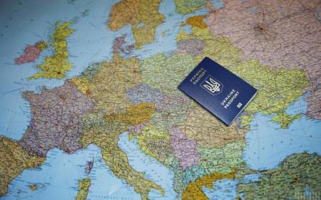 В'їзд до Європи стане платним: коли ЄС запустить систему оплати ETIAS