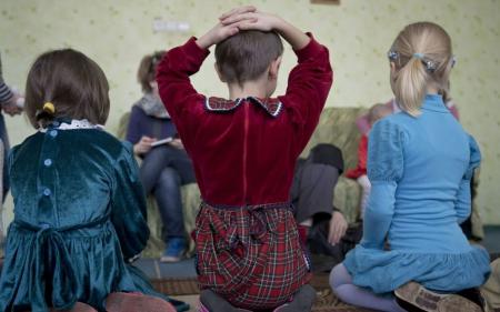 Кремль боїться дітей, яких примусово вивезли з України, і намагається зробити з них росіян – розслідування