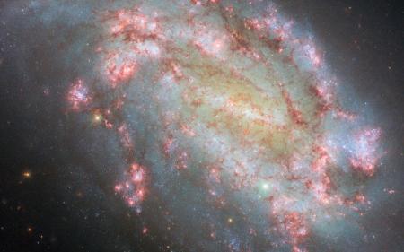 Телескоп Hubble зробив унікальне фото галактики у сузір’ї Сітки