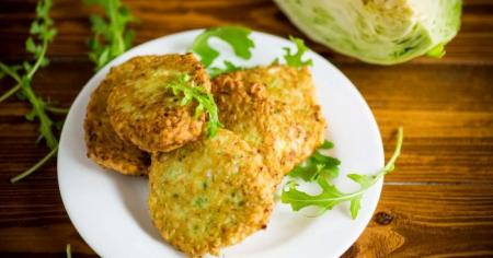 Оладки з рисом та капустою: рецепт здорового сніданку