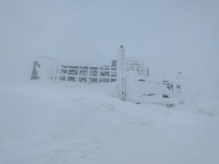 В Карпатах вдарив 16-градусний мороз: атмосферне зимове фото з Піп Іван