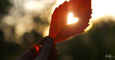 Гороскоп на 2 жовтня для всіх знаків зодіаку: день, коли не варто робити двозначні натяки