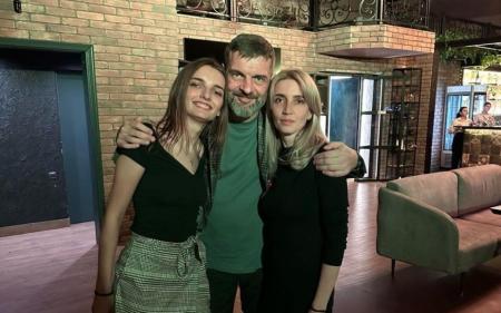 Захисник Михайло Діанов возз'єднався з дружиною після розлучення і показав їхні щасливі фото з донькою