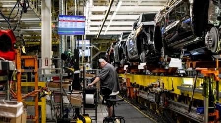 Прибуток американського автогіганта впав на третину через мита Трампа