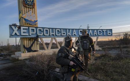 Робота ЗСУ змушує окупантів тікати: Гуменюк про наміри росіян відійти з лівобережжя Херсонщини до Криму