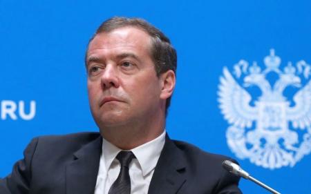 Медведєв пропонує українцям вигнати 