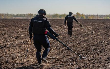 Тайвань виділить 2 млн доларів на розмінування України