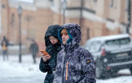 До 15 см снігу. Синоптики попереджають про різке погіршення погоди в Україні