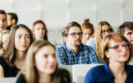 Ціни на навчання зростають: які спеціальності у 2025 стануть найдорожчими