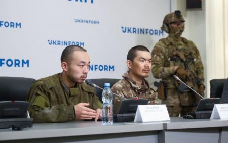 Полонений китаєць поскаржився, що ледве не загинув від хімічної зброї росіян