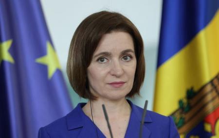 Санду звинуватила РФ у планах провести своїх людей до парламенту Молдови: реакція Кремля