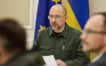 Шмигаль після критики Зеленського відправив міністрів до прифронтових регіонів