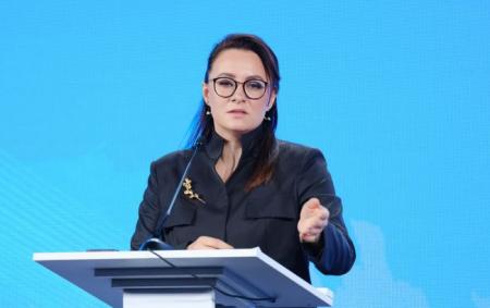 Пошук грошей, падіння гривні, інфляція, уповільнення ВВП: ключові виклики для нового уряду