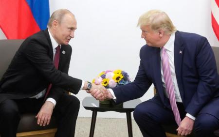Заборона триває: Трамп не пускатиме російські судна в порти США ще рік