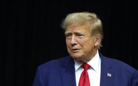 Трамп наступає, демократи в кризі. Як опозиція в США готується до реваншу