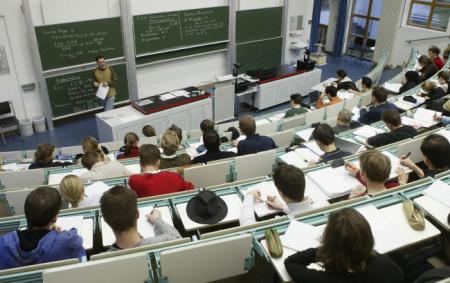 _univer_auditoriya_vilniy_universitet_berlin_gettyimages_2864753_0f5da60a2eccc7c8fc8ac59a8b335212_650x410_13.06.24