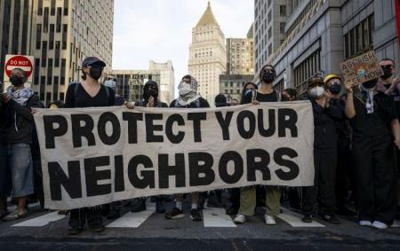 _york_protesti_gettyimages_2218991868_3d754be456c4c1279bd8c4e8674a6f3f_1300x820_425b17844d0439dce108ca96ad7180ff_650x410_17.06.25
