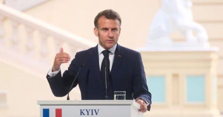 Макрон оцінив пропозицію Путіна щодо відновлення переговорів