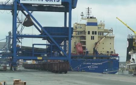 У Німеччині затримали судно з російськими товарами – яка причина