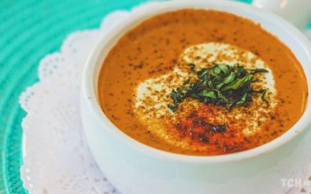 Крем-суп із червоної сочевиці та карі: рецепт індійської кухні