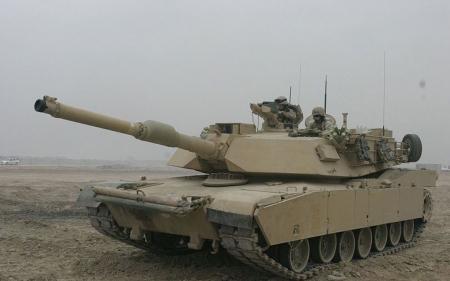 Республіканці закликали Байдена негайно передати Україні танки та далекобійні боєприпаси