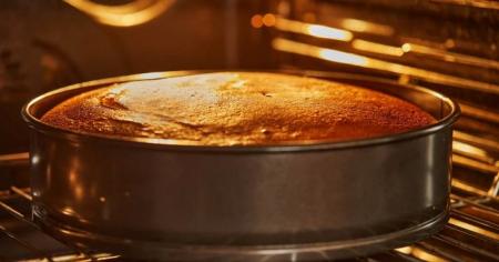 Пиріг на кефірі з сиром: простий рецепт