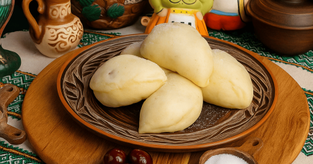Вареники з вишнями на парі: рецепт традиційної української страви