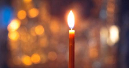 Чи можна ставити свічку за упокій, якщо людина зникла безвісти: відповідь священника