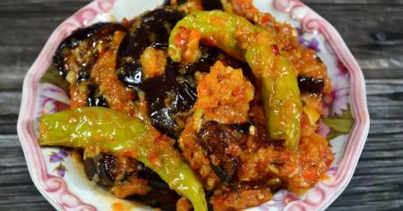 Квашені баклажани: рецепт корисної закуски