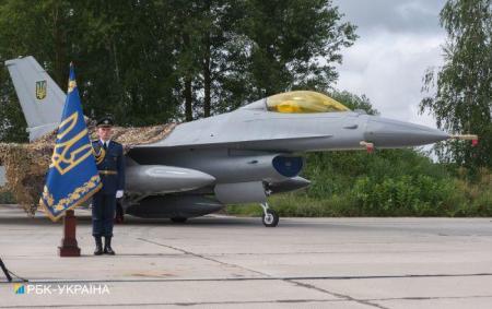 F-16 вже в Україні. Яке озброєння 