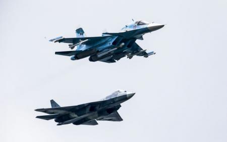 Ще два російських літаки потрапили під вогонь зенітників ЗСУ: що відомо