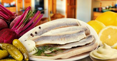 Яка найкраща риба для людей за 50: коштує копійки і в рази смачніша та корисніша за червону