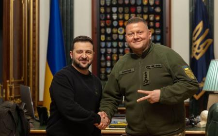 Зеленський офіційно звільнив Залужного з військової служби: указ