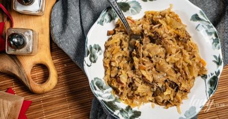 Тушкована капуста з телятиною і чорносливом: класичний рецепт