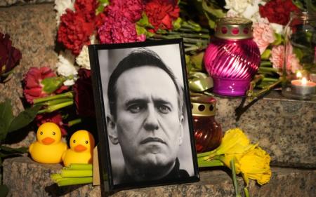 Стало відомо, де і коли поховають Навального