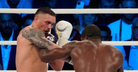 Усик у реванші нокаутував Дюбуа і став абсолютним чемпіоном світу