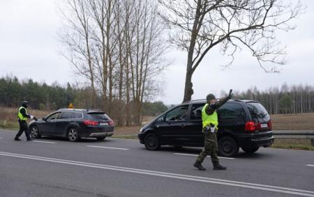 Пропуск на кордоні. Скільком людям щодня відмовляють у виїзді з України