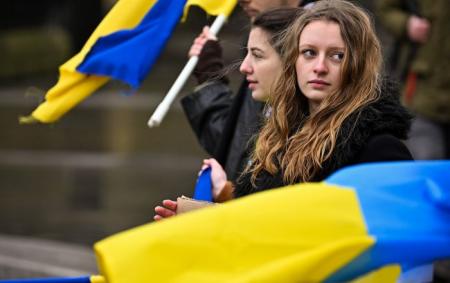 Соціологи з'ясували ставлення українців до росіян за національністю та російськомовних