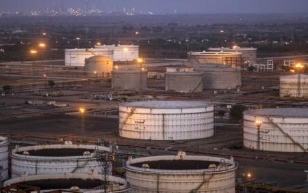 Санкції б'ють по 