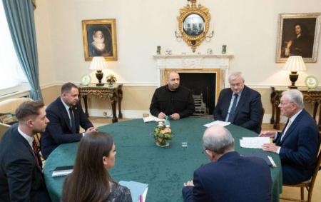 Чому Трампу досі не вдається зупинити війну: план США по Україні 