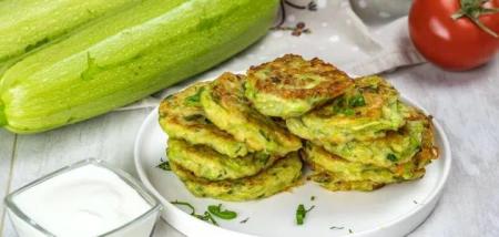 kabachkovye-oladi-s-syrom-i-zelenu165415210011max_15.08.25_1