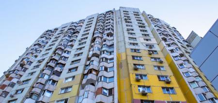 tall-coloured-apartment-building-chisinau-city_01.01.24