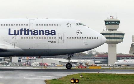 Отказал двигатель: самолет Airbus A321 со 158 пассажирами экстренно сел в аэропорту Тегель 